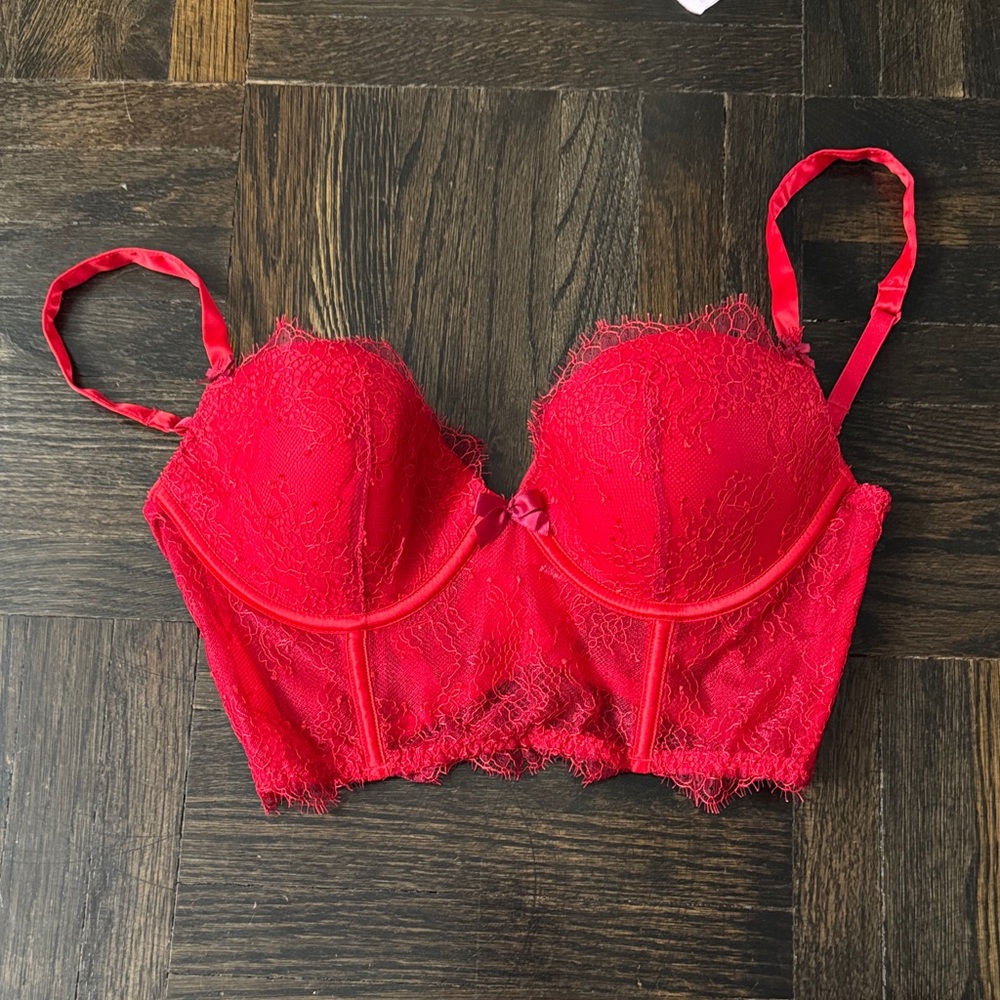 Used ONCE Victoria's Secret Red Lace Corset Bra 34C